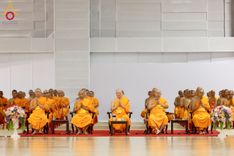 ภาพ No.232076:วันอาทิตย์ที่ 6 กรกฏาคม พ.ศ. 2568 พิธีตักบาตร ข้าวสารอาหารแห้ง  พิธีบูชาข้าวพระ สัมมนาพิเศษราชเหล็ก ณ สภาธรรมกายสากล วัดพระธรรมกาย