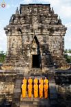 ภาพ No.46352:ประมวลภาพพิธีอัญเชิญน้ำศักดิ์สิทธิ์ จาก Umbul Jumprit Temanggung ไปยังวัดเมินดุต