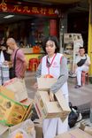 ภาพ No.237385:วันที่ 9-10 สิงหาคม พ.ศ. 2568 การเตรียมงาน เก็บงาน ของเจ้าหน้าที่ทุกสถานะ ในงานมหาสังฆทาน ตักบาตรพระ 10,000 รูป ใจกลางเมืองหาดใหญ่ จ.สงขลา