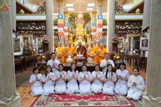 ภาพ No.47923:ประมวลภาพมูลนิธิธรรมกาย ถวายเทียนพรรษา อัญเชิญพระธาตุถวายวัดเถรวาทเวียดนาม