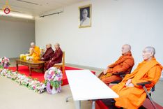 ภาพ No.223042:วันที่ 24 เมษายน พ.ศ. 2568 หลวงพ่อทัตตชีโวต้อนรับคณะสงฆ์เมียนมา ณ อาคาร 100 ปี คุณยายมหารัตนอุบาสิกาจันทร์ ขนนกยูง วัดพระธรรมกาย