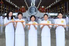 ภาพ No.240649:วันพุธที่ 27 สิงหาคม พ.ศ. 2568 พิธีทอดผ้าป่าเพื่อสร้างอาคาร  82 ปี หลวงพ่อธัมมชโย สมทบกฐินวัดพระธรรมกาย และกฐิน 30,000 วัดทั่วประเทศ ครั้งที่ 1