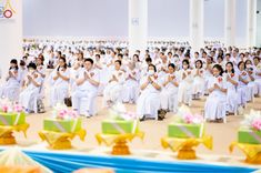 ภาพ No.146128:วันมหารำลึก ครั้งที่ 34 พิธีร่วมรำลึกถึงนักสร้างบารมีที่ล่วงลับไปแล้ว , พิธีสวดพระพุทธมนต์ ณ ห้องแก้วสารพัดนึก 1 วัดพระธรรมกาย วันเสาร์ที่ 27 กรกฎาคม พ.ศ. 2567