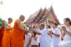 ภาพ No.234419:วันพฤหัสบดีที่ 24 กรกฎาคม พ.ศ. 2568 พิธีถวายสังฆทานแก่คณะสงฆ์ 323 วัด , พิธีมอบกองทุนหนุนแรงใจช่วยครูใต้ , พิธีทำบุญส่วนกุศลแด่ผู้วายชนม์ ในเหตุการณ์ความไม่สงบ 4 จังหวัด ชายแดนภาคใต้ (ปัตตานี , ยะลา , นราธิวาส , สงขลา) ปีที่ 21 ครั้งที่ 179 ณ วัดเวฬุวัน 