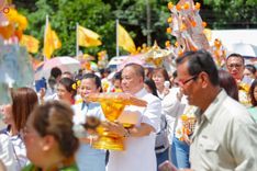 ภาพ No.260396:วันที่ 19 ตุลาคม พ.ศ. 2568 พิธีทอดกฐินสามัคคีทั่วไทย 30,000 วัด โดยคณะศิษยานุศิษย์ บูชาธรรม 81 ปี หลวงพ่อธัมมชโย ณ วัดเทพวนาราม ต.ศรีสุนทร อ.ถลาง จ.ภูเก็ต