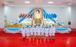 ภาพ No.237773:พิธีถวายเครื่องราชสักการะและวางพานพุ่ม และพิธีจุดเทียนถวายพระพรชัยมงคล เนื่องในโอกาสวันเฉลิมพระชนมพรรษา สมเด็จพระนางเจ้าสิริกิติ์ พระบรมราชินีนาถ พระบรมราชชนนีพันปีหลวง วันอังคารที่ 12 สิงหาคม พ.ศ. 2568  ณ อาคารปลูกศรัทธา 2 วัดพระธรรมกาย