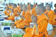 ภาพ No.230406:วันที่ 28 มิถุนายน พ.ศ. 2568 พิธีถวายภัตตาหารเมนูสวรรค์ เพื่อการบรรลุธรรม ณ หอฉันคุณยายอาจารย์ฯ วัดพระธรรมกาย
