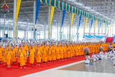 ภาพ No.237471:วันอาทิตย์ที่ 10 สิงหาคม พ.ศ.2568 พิธีมอบใบประกาศเกียรติคุณ โครงการสอบบาลี "ฉลองแชมป์" บูชาธรรม 80 ปี หลวงพ่อธัมมชโย ประจำปี 2568 และ พิธีมอบดวงแก้วสามเณรทรงบาลีไวยากรณ์ ณ สภาธรรมกายสากล วัดพระธรรมกาย ปทุมธานี