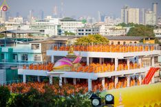 ภาพ No.201341:พระธรรมยาตราปฏิบัติธรรม และถ่ายภาพหมู่ประวัติศาสตร์ ณ อาคารธรรมยาตรา กตัญญูบูชามหาปูชนียาจารย์  ตรงข้ามวัดปากน้ำภาษีเจริญ จ.กรุงเทพมหานคร ในโครงการธรรมยาตรา กตัญญูบูชา มหาปูชนียาจารย์ พระมงคลเทพมุนี(สด จนฺทสโร) พระผู้ปราบมาร อนุสรณ์สถาน 7 แห่ง ปีที่ 13