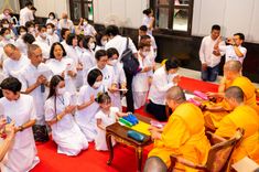 ภาพ No.78598:พิธีต้อนรับสัญญาบัตร พัดยศ ผ้าไตรและถวายมุทิตาสักการะฯ พระครูสิทธิรัตนวิเทศ และ พระครูวิเทศสันติคุณ วันอังคารที่ 28 มีนาคม พ.ศ. 2566 ณ อุโบสถวัดพระธรรมกาย