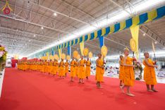 ภาพ No.237437:วันอาทิตย์ที่ 10 สิงหาคม พ.ศ.2568 พิธีมอบใบประกาศเกียรติคุณ โครงการสอบบาลี "ฉลองแชมป์" บูชาธรรม 80 ปี หลวงพ่อธัมมชโย ประจำปี 2568 และ พิธีมอบดวงแก้วสามเณรทรงบาลีไวยากรณ์ ณ สภาธรรมกายสากล วัดพระธรรมกาย ปทุมธานี