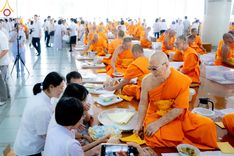 ภาพ No.174645:พิธีถวายภัตตาหารเมนูสวรรค์ เพื่อการบรรลุธรรม ณ หอฉันคุณยายอาจารย์ฯ วัดพระธรรมกาย วันที่ 23 พฤศจิกายน พ.ศ. 2567