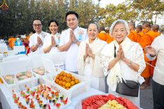 ภาพ No.190018:พิธีถวายภัตตาหารเป็นสังฆทาน แด่พระธรรมยาตรา ณ อนุสรณ์สถานมหาวิหารพระมงคลเทพมุนี (โลตัสแลนด์) อ.สองพี่น้อง จ.สุพรรณบุรี ในโครงการธรรมยาตรา กตัญญูบูชา มหาปูชนียาจารย์ พระมงคลเทพมุนี(สด จนฺทสโร) พระผู้ปราบมาร อนุสรณ์สถาน 7 แห่ง ปีที่ 13 วันที่ 6 มกราคม 2568