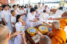 ภาพ No.189358:พิธีทอดผ้าป่าทำนุบำรุงศาสนสถาน ในโครงการธรรมยาตรา กตัญญูบูชา มหาปูชนียาจารย์ พระมงคลเทพมุนี(สด จนฺทสโร) พระผู้ปราบมาร อนุสรณ์สถาน 7 แห่ง ปีที่ 13 ณ วัดใหม่นพรัตน์  ต.เนินพระปรางค์ อ.สองพี่น้อง จ.สุพรรณบุรี วันที่ 5 มกราคม พ.ศ. 2568