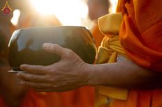 ภาพ No.189508:พิธีถวายภัตตาหารเป็นสังฆทาน แด่พระธรรมยาตรา ในโครงการธรรมยาตรา กตัญญูบูชา มหาปูชนียาจารย์ พระมงคลเทพมุนี(สด จนฺทสโร) พระผู้ปราบมาร อนุสรณ์สถาน 7 แห่ง ปีที่ 13 ณ อนุสรณ์สถานมหาวิหารพระมงคลเทพมุนี (โลตัสแลนด์) อ.สองพี่น้อง จ.สุพรรณบุรี วันที่ 5 มกราคม 2568