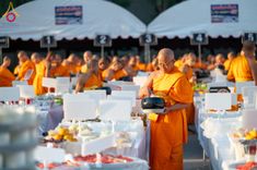 ภาพ No.189513:พิธีถวายภัตตาหารเป็นสังฆทาน แด่พระธรรมยาตรา ในโครงการธรรมยาตรา กตัญญูบูชา มหาปูชนียาจารย์ พระมงคลเทพมุนี(สด จนฺทสโร) พระผู้ปราบมาร อนุสรณ์สถาน 7 แห่ง ปีที่ 13 ณ อนุสรณ์สถานมหาวิหารพระมงคลเทพมุนี (โลตัสแลนด์) อ.สองพี่น้อง จ.สุพรรณบุรี วันที่ 5 มกราคม 2568