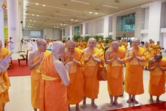 ภาพ No.236433:วันที่ 3 สิงหาคม พ.ศ. 2568 พิธีถวายมหาสังฆทานคณะสงฆ์ 2,000 กว่าวัดทั่วประเทศ ปีที่ 25 , พิธีถวายไทยธรรมคณะสงฆ์ 323 วัด 4 จังหวัดชายแดนภาคใต้ ณ วัดพระธรรมกาย