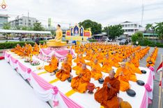 ภาพ No.241893:วันอาทิตย์ที่ 31 สิงหาคม พ.ศ. 2568 พิธีทำบุญแด่คณะสงฆ์ 122 รูป ฉลอง 121 ปี อำเภอคลองหลวง จ.ปทุมธานี เพื่อนำส่งช่วยเหลือคณะสงฆ์ 323 วัด 4 จังหวัดชายแดนภาคใต้ และช่วยเหลือประชาชนจากเหตุปะทะ แนวชายแดนไทย-กัมพูชา ณ บริเวณหน้าที่ว่าการอำเภอคลองหลวง จังหวัดปทุ