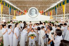 ภาพ No.223175:วันที่ 2 -10 พฤษภาคม พ.ศ. 2568 พิธีตัดปอยผม ปลงผม พิธีขอขมาลาอุปสมบทอุทิศชีวิต ของอุบาสก พิสิทธิ์ หมื่นแกล้ว  ณ วัดพระธรรมกาย