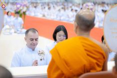 ภาพ No.146165:วันมหารำลึก ครั้งที่ 34 พิธีร่วมรำลึกถึงนักสร้างบารมีที่ล่วงลับไปแล้ว , พิธีสวดพระพุทธมนต์ ณ ห้องแก้วสารพัดนึก 1 วัดพระธรรมกาย วันเสาร์ที่ 27 กรกฎาคม พ.ศ. 2567