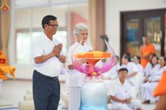 ภาพ No.153701:โครธการอุบาสกแก้ว อุบาสิกาแก้ว รุ่นที่ 1 ตัวแทนทอดกฐินสามัคคีทั่วไทย 30,000 วัด บูชาธรรม 80 ปี หลวงพ่อธัมมชโย ระหว่างวันที่ 6-8 กันยายน พ.ศ. 2567 ณ ศูนย์การศึกษาเขาแก้วเสด็จ จ.ปราจีนบุรี