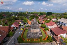 ภาพ No.105155:สามเณรธรรมทายาทชาวอินโดนีเซียกว่า 1,000 รูป เดินธรรมยาตรา บูชาพระสัมมาสัมพุทธเจ้า ณ มหาเจดีย์บุโรพุทโธ ประเทศอินโดนีเซีย ในวันที่ 27 ธันวาคม พ.ศ. 2566