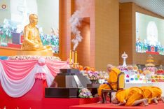 ภาพ No.243581:วันอาทิตย์ที่ 7 กันยายน พ.ศ. 2568 พิธีบูชาครูผู้ค้นพบวิชชาธรรมกาย , พิธีบูชาข้าวพระ ณ สภาธรรมกายสากล วัดพระธรรมกาย