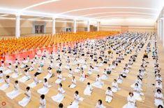 ภาพ No.234893:พิธีเจริญพระพุทธมนต์ ปฎิบัติธรรมเจริญสมาธิภาวนา และพิธีทำบุญตักบาตร เพื่อถวายเป็นพระราชกุศลแด่พระบาทสมเด็จพระวชิรเกล้าเจ้าอยู่หัว เนื่องในโอกาสวันเฉลิมพระชนมพรรษา 28 กรกฎาคม พ.ศ. 2568 ณ ห้องแก้วสารพัดนึก 2 วัดพระธรรมกาย อ.คลองหลวง จ.ปทุมธานี