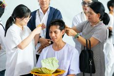 ภาพ No.140233:พิธีตัดปอยผมและปลงผม โครงการอุปสมบทหมู่ธรรมทายาท ระดับอุดมศึกษา รุ่นที่ 51 ภาคฤดูฝน วันเสาร์ที่ 8 มิถุนายน พ.ศ.2567 ณ มหารัตนวิหารคด 9 วัดพระธรรมกาย