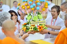 ภาพ No.230085:วันพฤหัสบดีที่ 26 มิถุนายน พ.ศ. 2568 พิธีทอดผ้าป่าฉลองอาคารชุดศูนย์ปฏิบัติธรรมน้ำใสใจสว่าง น้อมบูชาธรรมอายุวัฒนะมงคล 81 ปี หลวงพ่อธัมมชโย ณ ศูนย์ปฏิบัติธรรมน้ำใสใจสว่าง เขตบางกอกน้อย กรุงเทพมหานคร