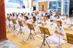ภาพ No.195889:พิธีถวายภัตตาหารเป็นสังฆทาน แด่พระธรรมยาตรา ณ วัดโบสถ์(บน) ตำบลบางคูเวียง อำเภอบางกรวย จังหวัดนนทบุรี ในโครงการธรรมยาตรา กตัญญูบูชา มหาปูชนียาจารย์ พระมงคลเทพมุนี(สด จนฺทสโร) พระผู้ปราบมาร อนุสรณ์สถาน 7 แห่ง ปีที่ 13 วันที่ 16 มกราคม พ.ศ. 2568