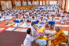 ภาพ No.200089:พิธีทอดผ้าป่าทำนุบำรุงศาสนสถาน ณ วัดบางไผ่นารถ ตำบลบางไทรป่า อำเภอบางเลน จังหวัดนครปฐม ในโครงการธรรมยาตรา กตัญญูบูชา มหาปูชนียาจารย์ พระมงคลเทพมุนี(สด จนฺทสโร) พระผู้ปราบมาร อนุสรณ์สถาน 7 แห่ง ปีที่ 13 วันที่ 22 มกราคม พ.ศ. 2568