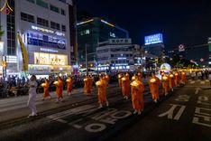 ภาพ No.81108:Lotus Lantern Festival 2023  เทศกาลโคมดอกบัว เนื่องในวันวิสาขบูชา   ของชาวพุทธทุกชาติ ทุกนิกาย ในสาธารณรัฐเกาหลีใต้ วันที่ 20-21 พฤษภาคม พ.ศ. 2566