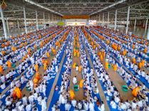 ภาพ No.240489:วันพุธที่ 27 สิงหาคม พ.ศ. 2568 พิธีตักบาตร ในวันธรรมชัย ณ วัดพระธรรมกาย จ.ปทุมธานี