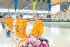 ภาพ No.240908:วันพุธที่ 27 สิงหาคม พ.ศ. 2568 พิธีทอดผ้าป่าเพื่อสร้างอาคาร  82 ปี หลวงพ่อธัมมชโย สมทบกฐินวัดพระธรรมกาย และกฐิน 30,000 วัดทั่วประเทศ ครั้งที่ 1