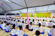 ภาพ No.201427:พิธีถวายภัตตาหารเป็นสังฆทาน แด่พระธรรมยาตรา ณ อนุสรณ์สถานบางปลา วัดบางปลา อำเภอบางเลน จังหวัดนครปฐม ในโครงการธรรมยาตรา กตัญญูบูชา มหาปูชนียาจารย์ พระมงคลเทพมุนี(สด จนฺทสโร) พระผู้ปราบมาร อนุสรณ์สถาน 7 แห่ง ปีที่ 13 วันที่ 25 มกราคม พ.ศ. 2568