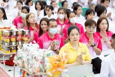 ภาพ No.241881:วันอาทิตย์ที่ 31 สิงหาคม พ.ศ. 2568 พิธีทำบุญแด่คณะสงฆ์ 122 รูป ฉลอง 121 ปี อำเภอคลองหลวง จ.ปทุมธานี เพื่อนำส่งช่วยเหลือคณะสงฆ์ 323 วัด 4 จังหวัดชายแดนภาคใต้ และช่วยเหลือประชาชนจากเหตุปะทะ แนวชายแดนไทย-กัมพูชา ณ บริเวณหน้าที่ว่าการอำเภอคลองหลวง จังหวัดปทุ