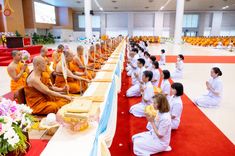 ภาพ No.146157:วันมหารำลึก ครั้งที่ 34 พิธีร่วมรำลึกถึงนักสร้างบารมีที่ล่วงลับไปแล้ว , พิธีสวดพระพุทธมนต์ ณ ห้องแก้วสารพัดนึก 1 วัดพระธรรมกาย วันเสาร์ที่ 27 กรกฎาคม พ.ศ. 2567