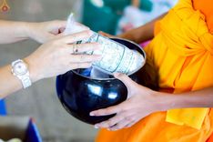 ภาพ No.240522:วันพุธที่ 27 สิงหาคม พ.ศ. 2568 พิธีตักบาตร ในวันธรรมชัย ณ วัดพระธรรมกาย จ.ปทุมธานี