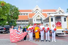 ภาพ No.159361:วัดพระธรรมกาย มูลนิธิธรรมกาย คณะศิษยานุศิษย์ฯ มอบถุงยังชีพ ข้าวสารอาหารแห้ง สมทบศูนย์รับบริจาคช่วยเหลือ ผู้ประสบภัยภาคเหนือ จังหวัดปทุมธานี มอบชุดอาหารปรุงสุกใหม่ ส่งแรงใจแก่เจ้าหน้าที่ผู้ปฏิบัติงาน และจิตอาสา วันที่ 27 กันยายน พ.ศ. 2567