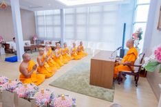 ภาพ No.246332:วันที่ 8 กันยายน พ.ศ. 2568 พระครูปลัดรัตนวีรวัฒน์ (รังสฤษดิ์ อิทฺธิจินฺตโก) เจ้าอาวาสวัดพระธรรมกาย เป็นประธานมอบพระบรมสารีริกธาตุ แก่ศูนย์ส่งเสริมศีลธรรมภายในประเทศ และวัดสาขาต่างประเทศ จำนวน 8 แห่ง