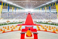 ภาพ No.236064:วันที่ 3 สิงหาคม พ.ศ. 2568 พิธีบูชาข้าวพระ ณ สภาธรรมกายสากล วัดพระธรรมกาย