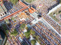 ภาพ No.193383:พิธีต้อนรับพระธรรมยาตรา ณ อนุสรณ์สถาน สถานที่เกิดในเพศสมณะ วัดสองพี่น้อง อำเภอสองพี่น้อง จังหวัดสุพรรณบุรี ในโครงการธรรมยาตรา กตัญญูบูชา มหาปูชนียาจารย์ พระมงคลเทพมุนี(สด จนฺทสโร) พระผู้ปราบมาร อนุสรณ์สถาน 7 แห่ง ปีที่ 13 วันที่ 11 มกราคม พ.ศ. 2568