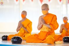 ภาพ No.86796:พิธีตักบาตร , พิธีบูชาข้าวพระ , พิธีจุดเทียนใจ ไฟนิรันดร์ อนันตชัย ในวันอาทิตย์ต้นเดือน 3 กันยายน พ.ศ. 2566 ณ วัดพระธรรมกาย