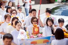 ภาพ No.260422:วันที่ 19 ตุลาคม พ.ศ. 2568 พิธีทอดกฐินสามัคคีทั่วไทย 30,000 วัด โดยคณะศิษยานุศิษย์ บูชาธรรม 81 ปี หลวงพ่อธัมมชโย ณ วัดคณิกาผล ป้อมปราบ กรุงเทพฯ