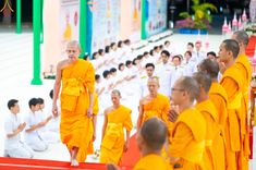 ภาพ No.78568:พิธีต้อนรับสัญญาบัตร พัดยศ ผ้าไตรและถวายมุทิตาสักการะฯ พระครูสิทธิรัตนวิเทศ และ พระครูวิเทศสันติคุณ วันอังคารที่ 28 มีนาคม พ.ศ. 2566 ณ อุโบสถวัดพระธรรมกาย