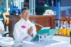 ภาพ No.188930:พิธีถวายภัตตาหารเป็นสังฆทาน แด่พระธรรมยาตรา ในโครงการธรรมยาตรา กตัญญูบูชา มหาปูชนียาจารย์ พระมงคลเทพมุนี(สด จนฺทสโร) พระผู้ปราบมาร ปีที่ 13 ณ อนุสรณ์สถานมหาวิหารพระมงคลเทพมุนี (โลตัสแลนด์) อ.สองพี่น้อง จ.สุพรรณบุรี วันที่ 4 มกราคม พ.ศ.2568