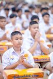 ภาพ No.246045:วันเสาร์ที่ 13 กันยายน พ.ศ. 2568 พิธีมอบผ้าไตรประธานกฐินสัมฤทธิ์เด็กดี V-Star ณ สภาธรรมกายสากล วัดพระธรรมกาย