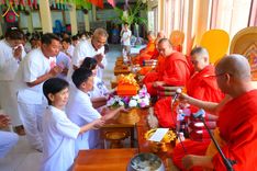 ภาพ No.169111:พิธีทอดกฐิน ณ วัดร่องขุน จ.เชียงราย ในโครงการกฐินสามัคคีทั่วไทย 30,000 วัด บูชาธรรม 80 ปี หลวงพ่อธัมมชโย โดยคณะศิษยานุศิษย์วัดพระธรรมกาย วันที่ 23 ตุลาคม พ.ศ. 2567