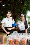ภาพ No.243022:วันพฤหัสบดีที่ 4 กันยายน พ.ศ. 2568 เวลา 07.00-08.15 น. มหาวิทยาลัยเกษตรศาสตร์ กำแพงแสน ร่วมทำบุญตักบาตร Freshy KU85 พระสงฆ์ 85 รูป